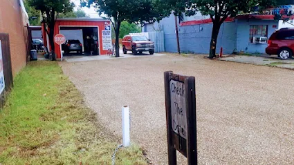 The Analyzer Express, Official State Inspection Station storefront